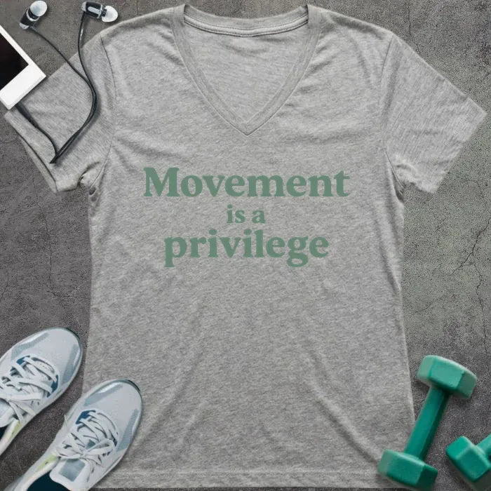 T-Shirt Athletic Heather / S Movement Privilege V-Neck