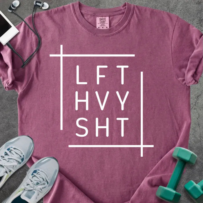 Berry t-shirt printed with "Lft Hvy Sht" in white