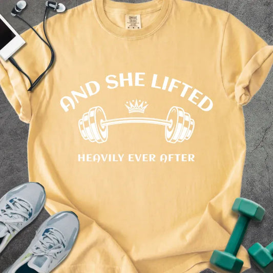T-Shirt Mustard / S She Lifted Heavyweight Tee